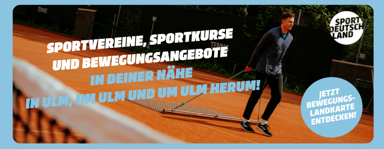 Foto von einem Tennisplatz mit einem Mann. Schrift: Sportvereine, Sportkurse und Bewegungsangebote  in deiner Nähe in ulm, um ulm und um ulm herum!