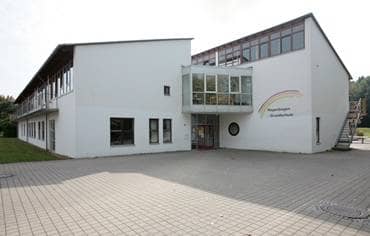 Außenansicht Gebäude Regenbogenschule St.-Gallener-Straße 11