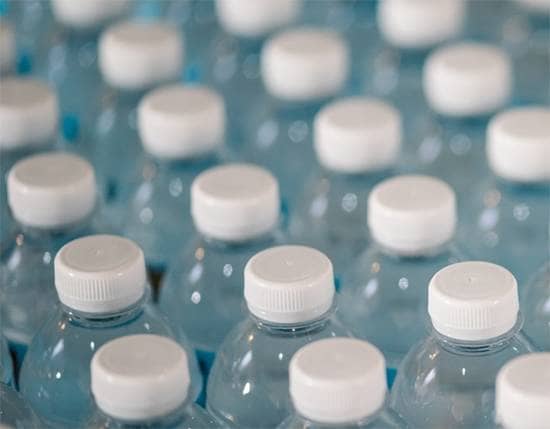 Plastik-Einwegflaschen