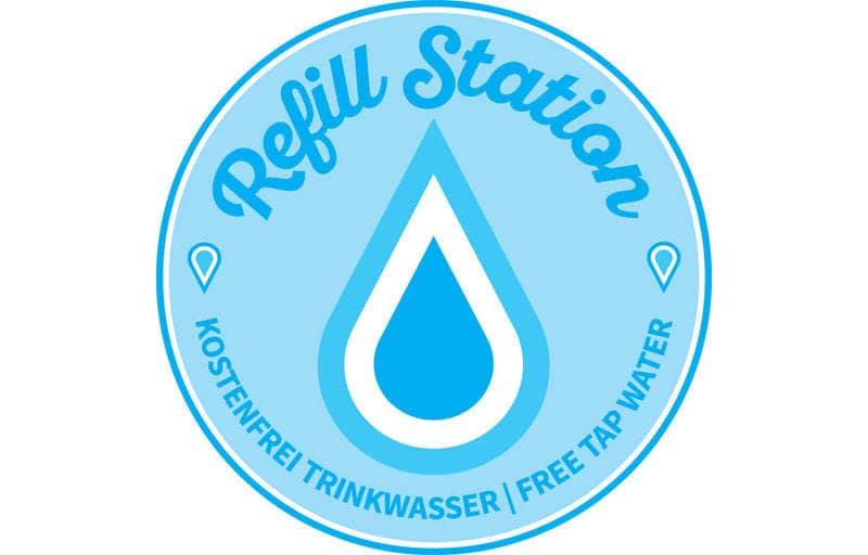 Ein Logo mit einem Wassertropfen