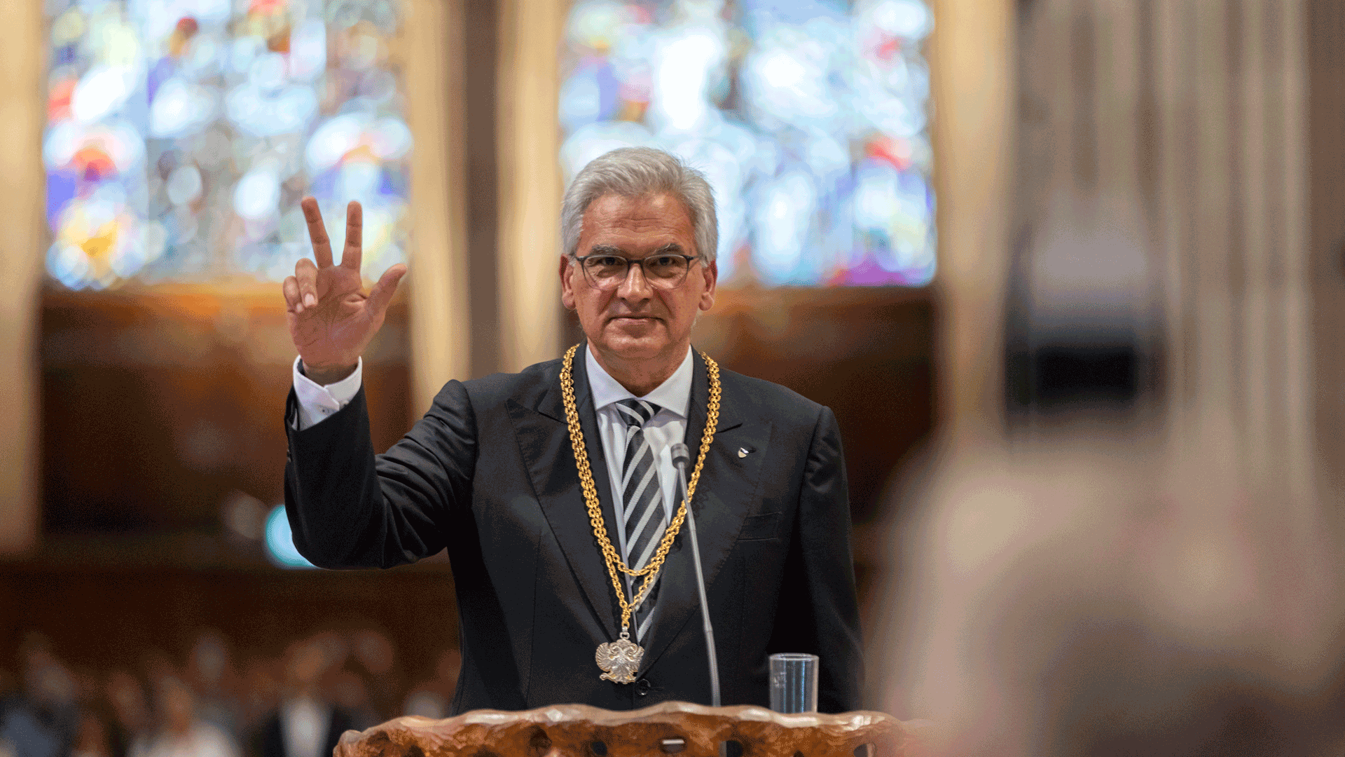 Oberbürgermeister Gunter Czisch beim Schwur im Ulmer Münster