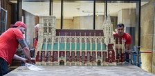 Ein Nachbau des Ulmer Münsters aus Legosteinen